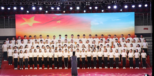 学院师生参加“庆祝中华人民共和...