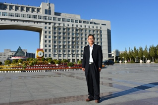 【师者风范】学校师德先进个人-...